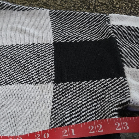 d& co Denim & Company Black and White Checkered Sweater Crew Neck Women's L - Picture 5 of 11